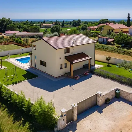 Impressive Luxury With Private Heated Pool -villa Dija Вилла